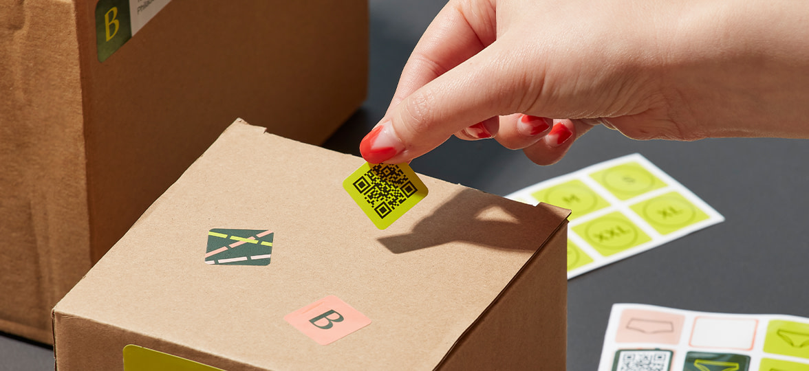 Qr code sticker on box.