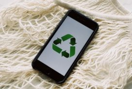 White net bag and phone with the recycling symbol
