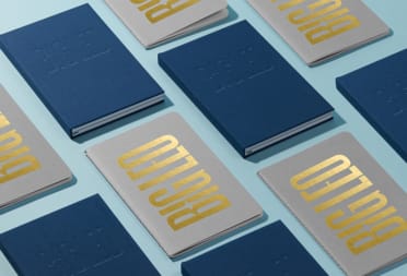 Choosing the best paper for Business Cards - MOO Blog