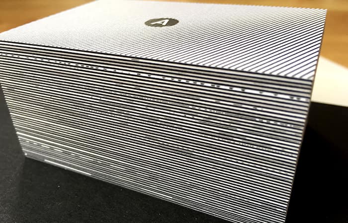 Pile of Aeronave business cards