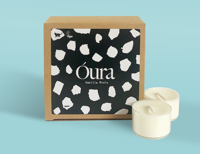 Óura candle box with sticker