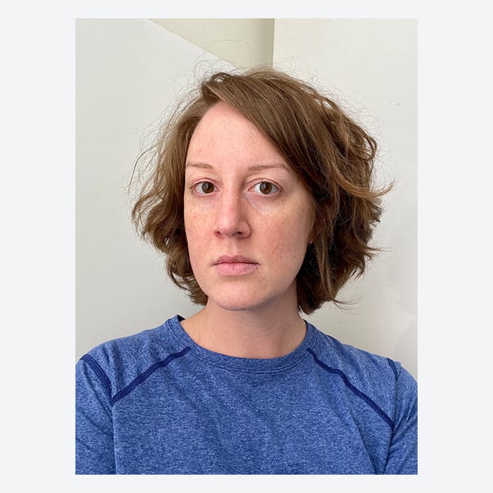 Photo portrait of the artist-activist and urban sketcher Lydia Makepeace